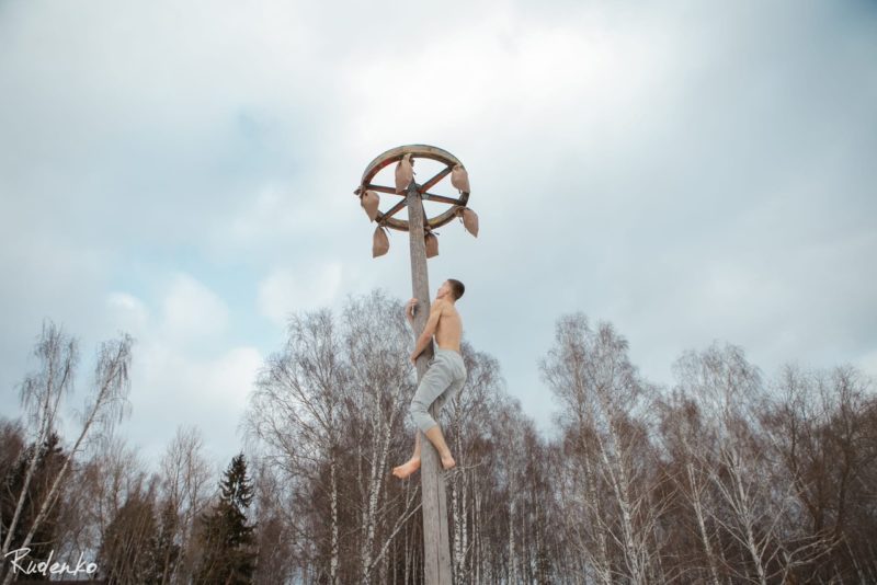 Масленица в «Кантри Хоум»